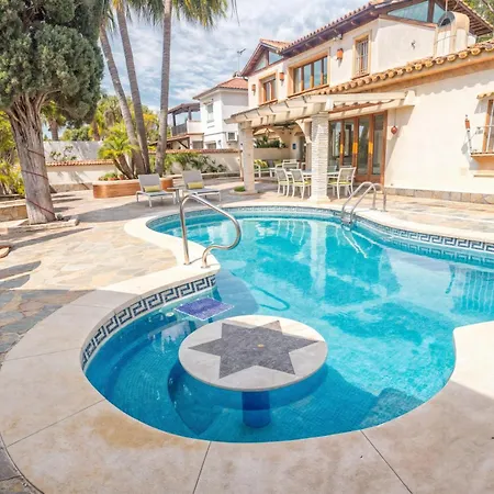 别墅 Luna- Pool With Jacuzzi By The