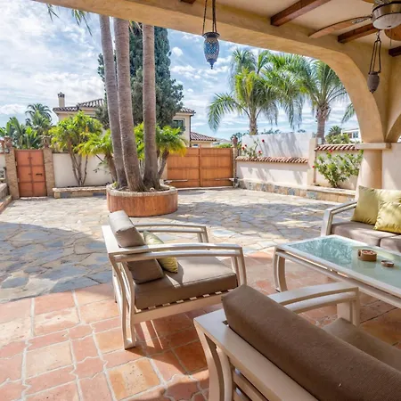 Villa Luna- Pool With Jacuzzi By The Estepona